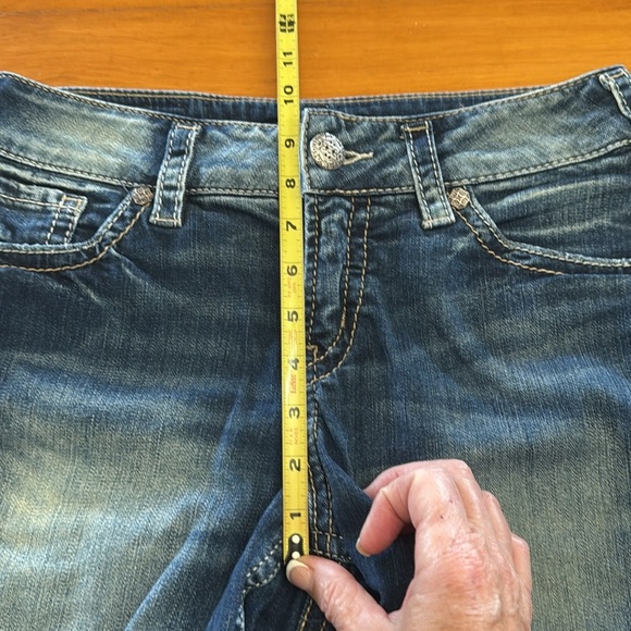 Silver Jeans Suki Mid Shorts - Picture 10 of 11